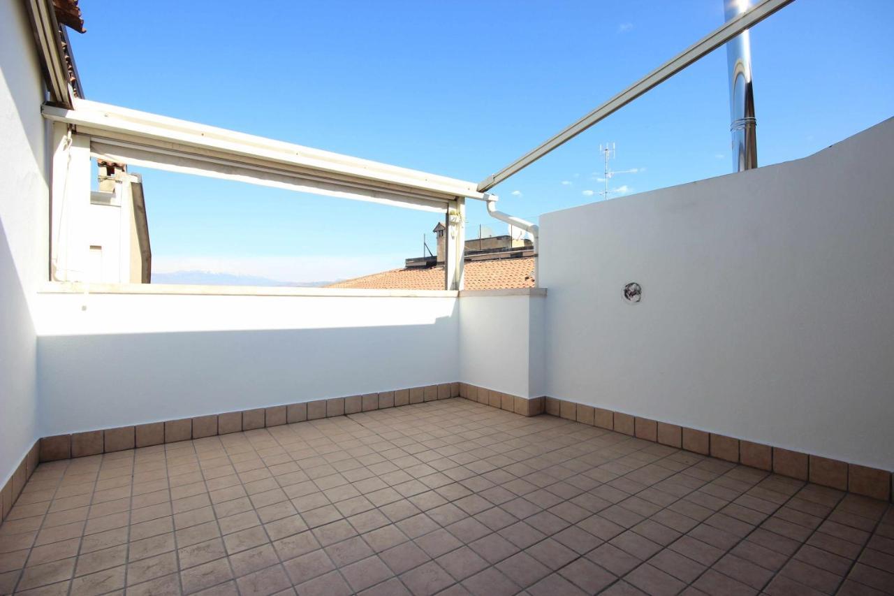 Case Vr Holiday Vittorias Flat Verona Eksteriør bilde
